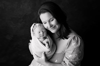Newborn, Robyn